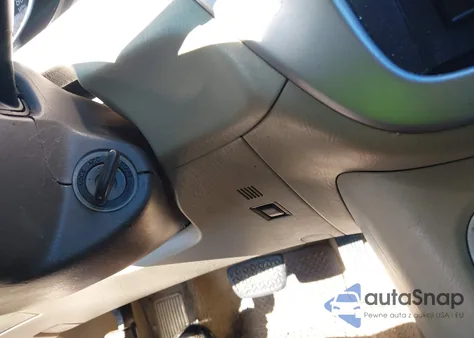 2004 Toyota Highlander V6 z USA, uszkodzony, nr VIN JTEDP21A640043033